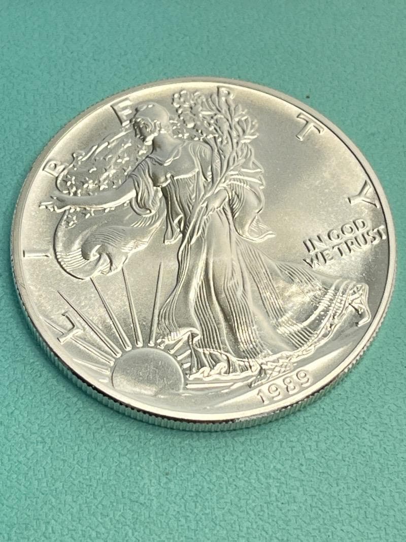 1989年「イーグル•ウォーキングリバティ」純銀1オンス銀貨