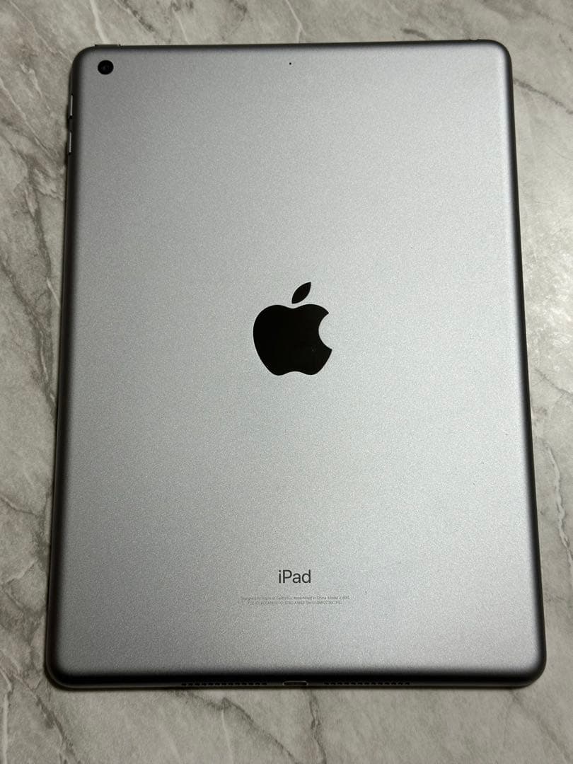 iPad 第6世代　32GB スペースグレイ