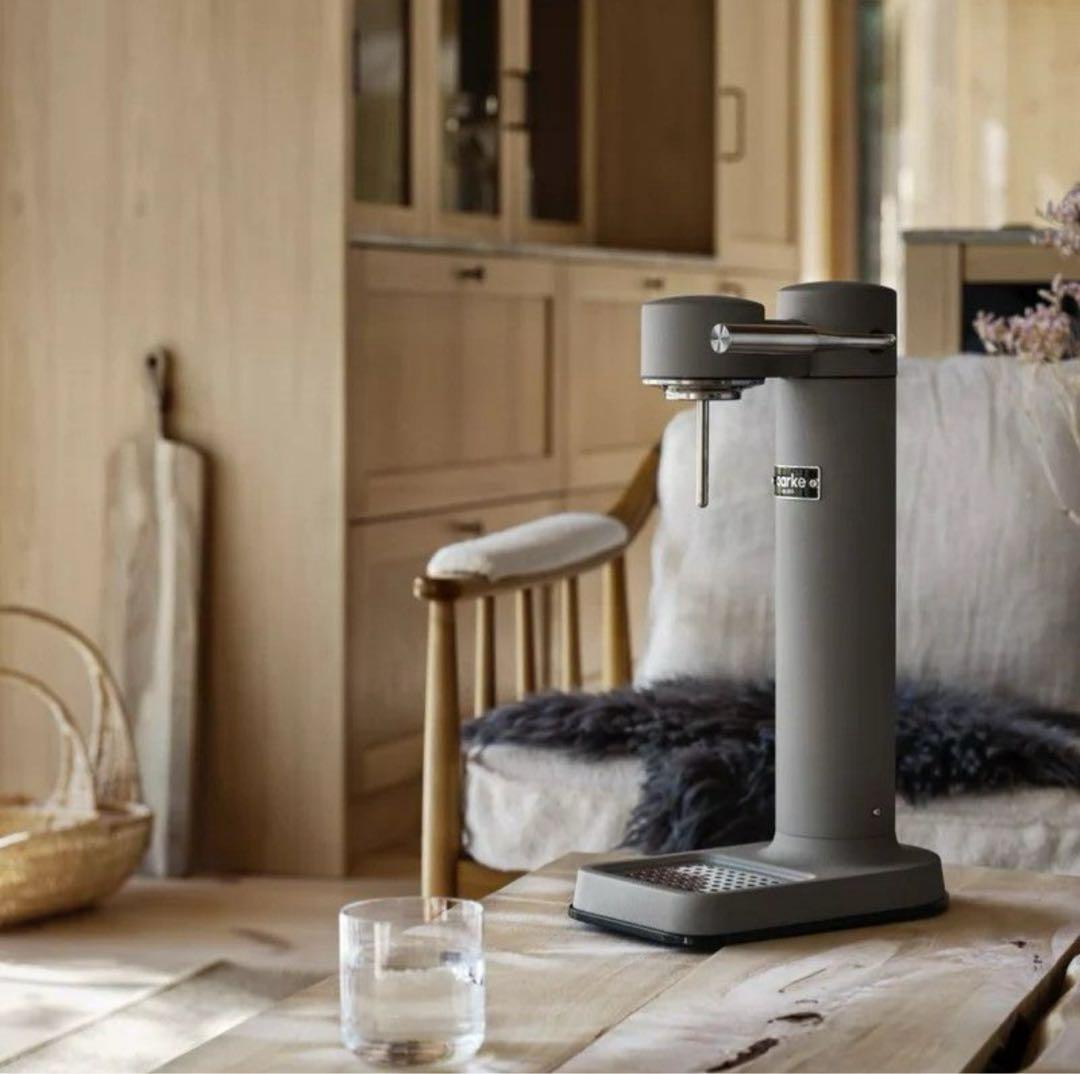 新品、未開封 専用ボトル2本付き aarke Carbonator 3 ブラック