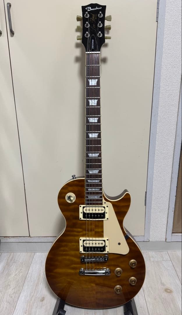Bacchus レスポールタイプ