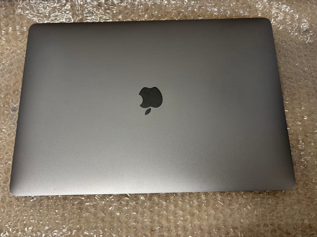 MacBook Pro 15インチ A1990 i9 Radeon Pro