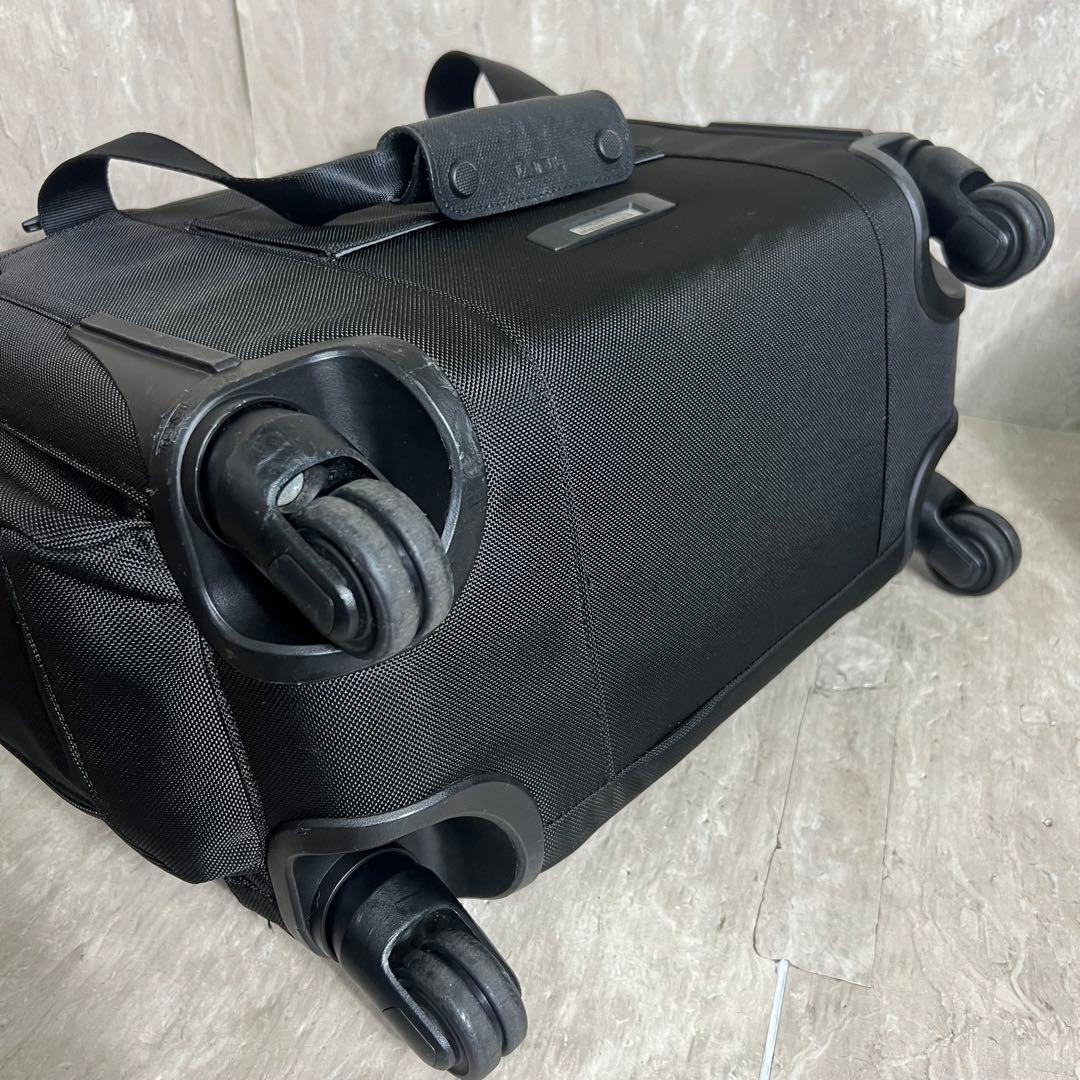 極美品 TUMI ALPHA2 4輪 キャリーケース 22652D2 機内持込可