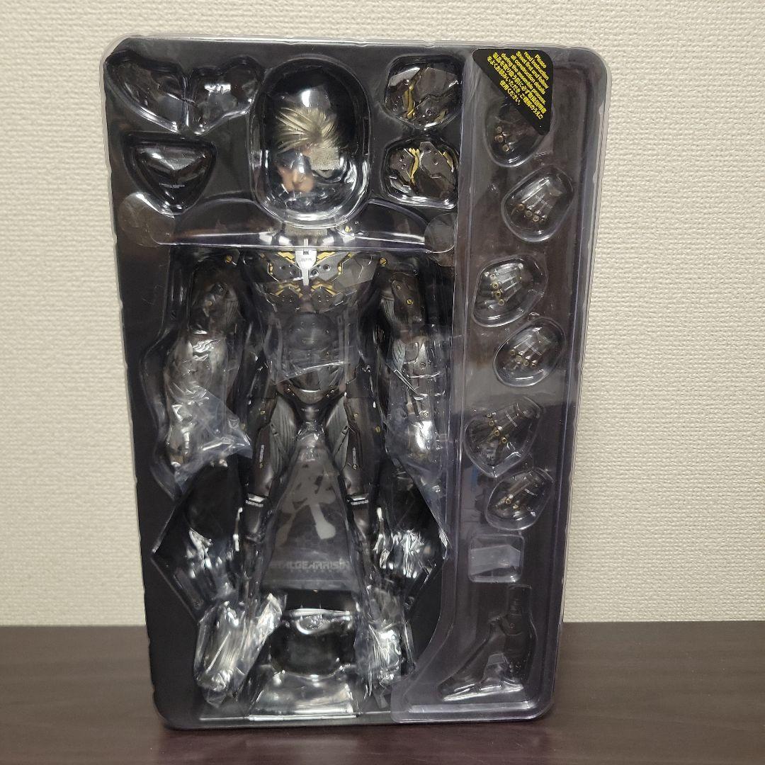 HOT TOYS ビデオゲーム・マスターピース メタルギア ライジング 雷電