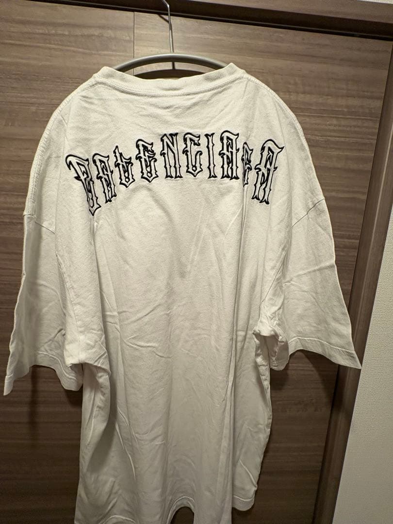 BALENCIAGA ホワイト オーバーサイズ Tシャツ