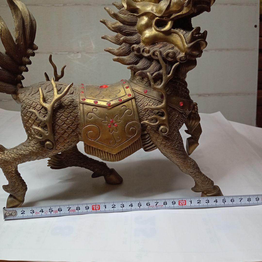 真鍮色の獅子像 金属製