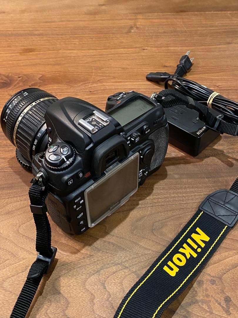 Nikon D300 デジタル一眼　タムロン　18-200 レンズ付　動作品