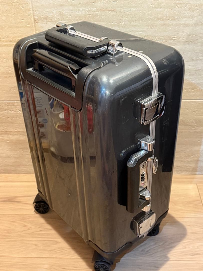 ZERO HALLIBURTON ゼロハリバートン　キャリーケース グレー