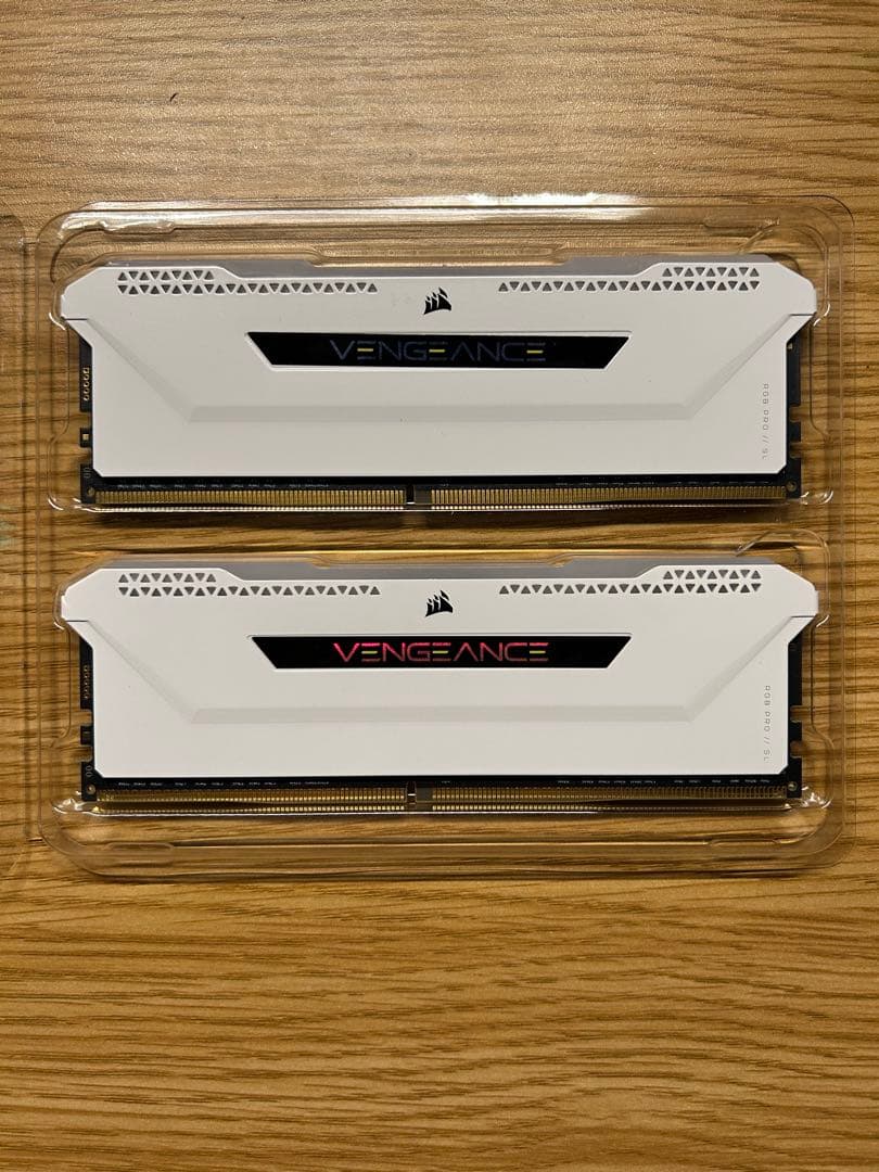 メモリー Corsair 16GB (2x8GB) DDR4 3200MHz