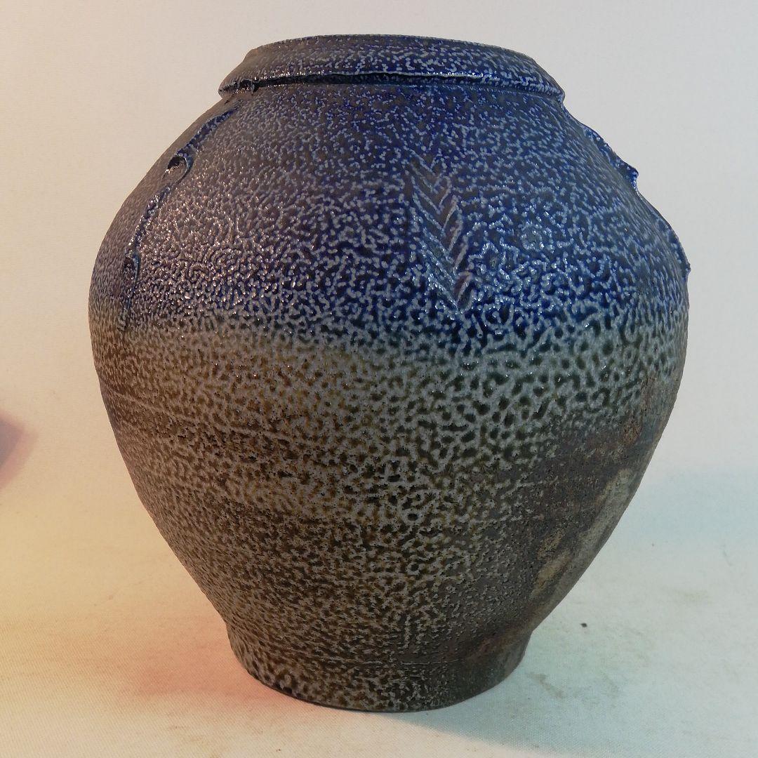 須藤武雄作、打紋鉄釉呉須釉塩焼壺