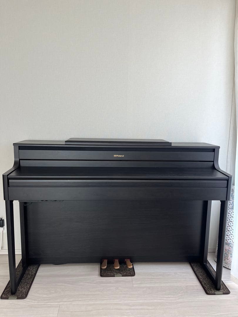 ローランド HP704 ブラック 88鍵 電子ピアノ　椅子別