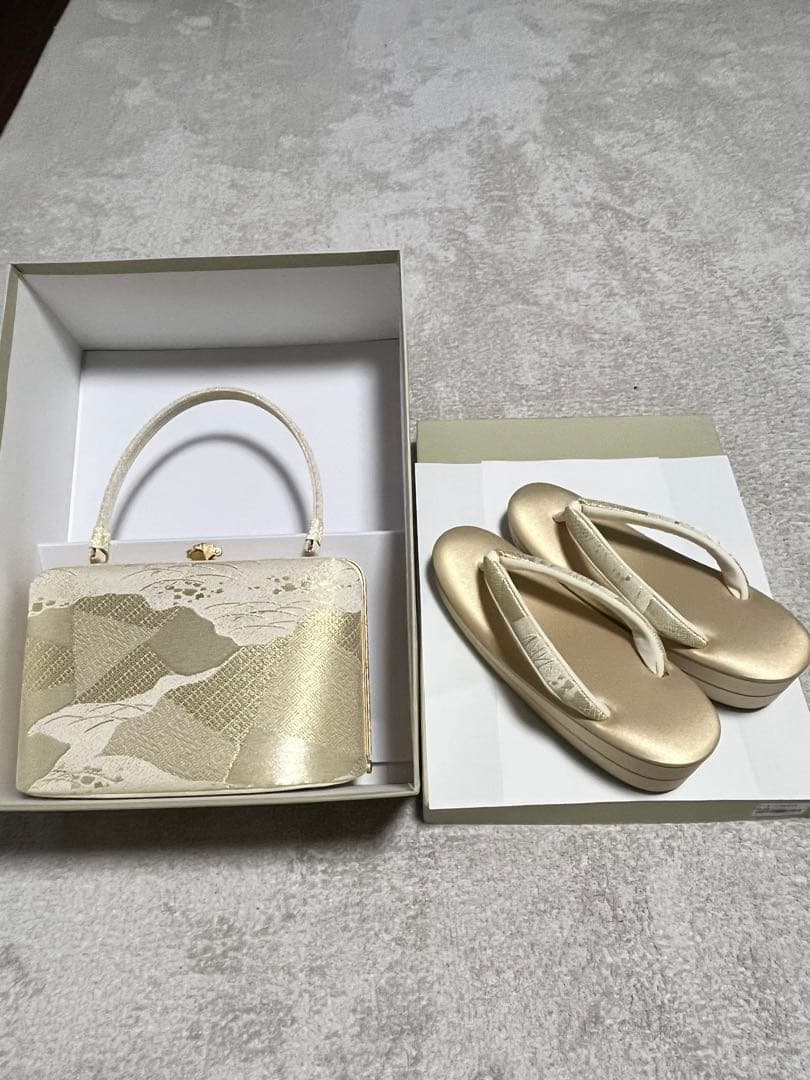 ゴールドバッグと草履セット