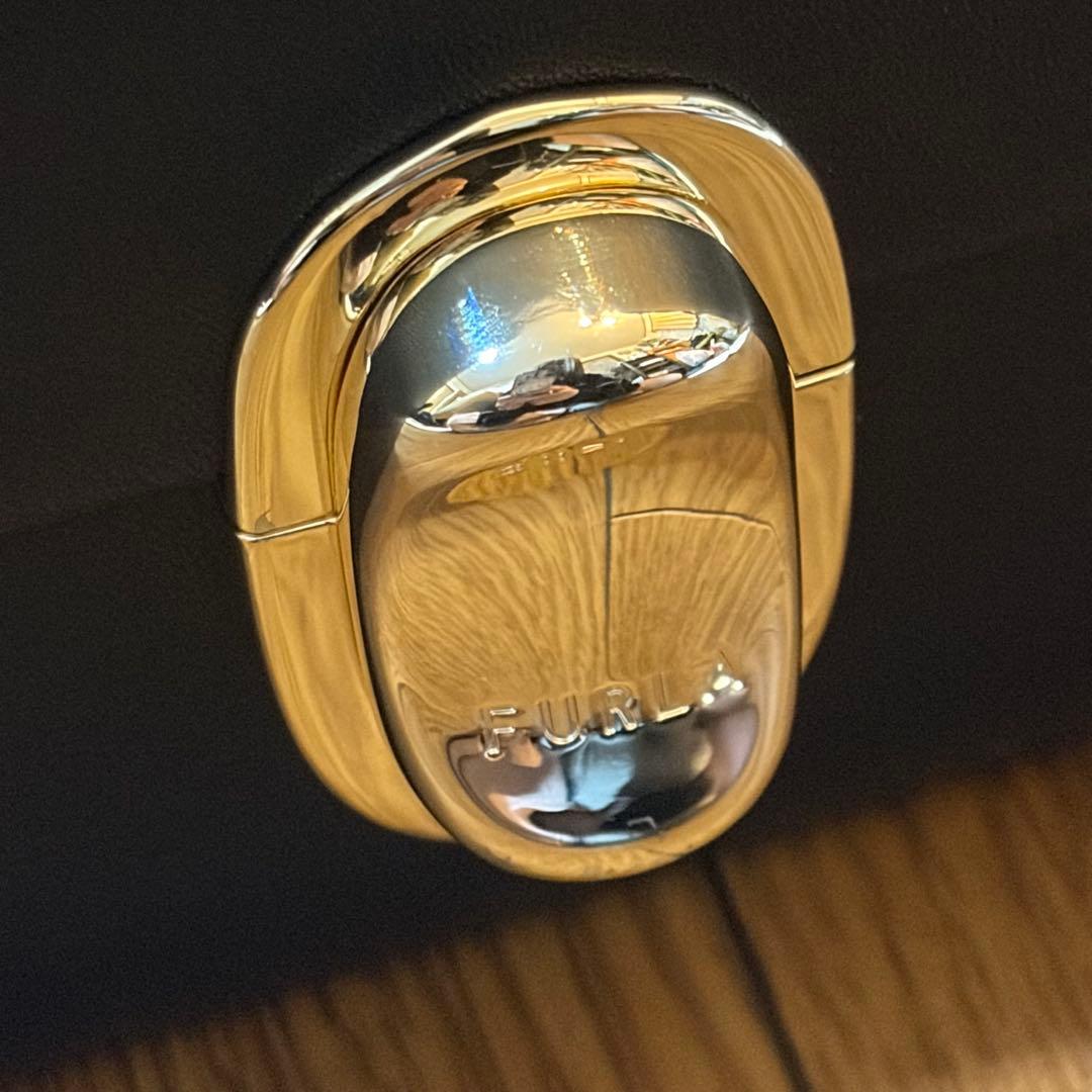 【最終値下げ】FURLA ブラック ショルダーバッグ