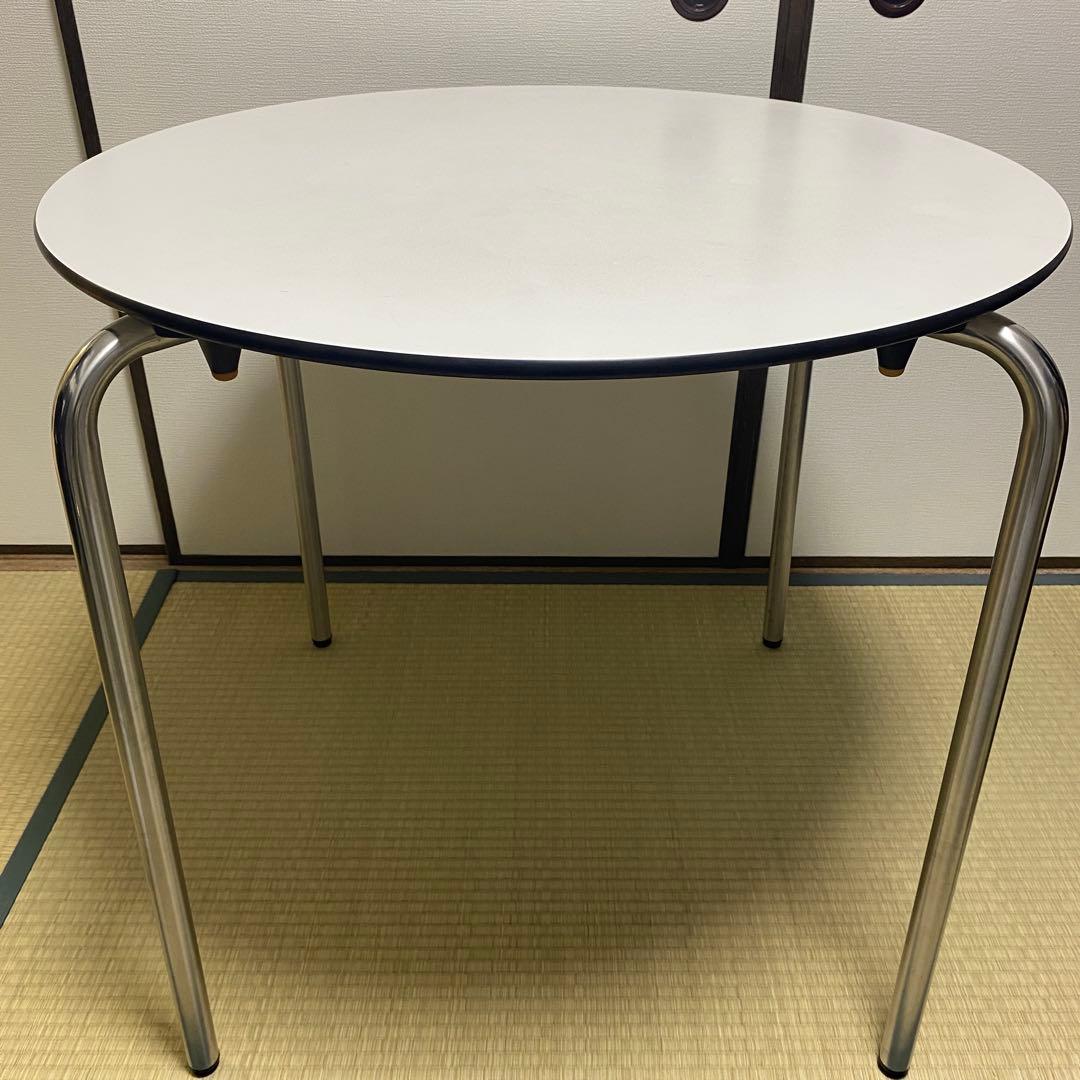 ダイニングテーブル Vitra Standards Tables