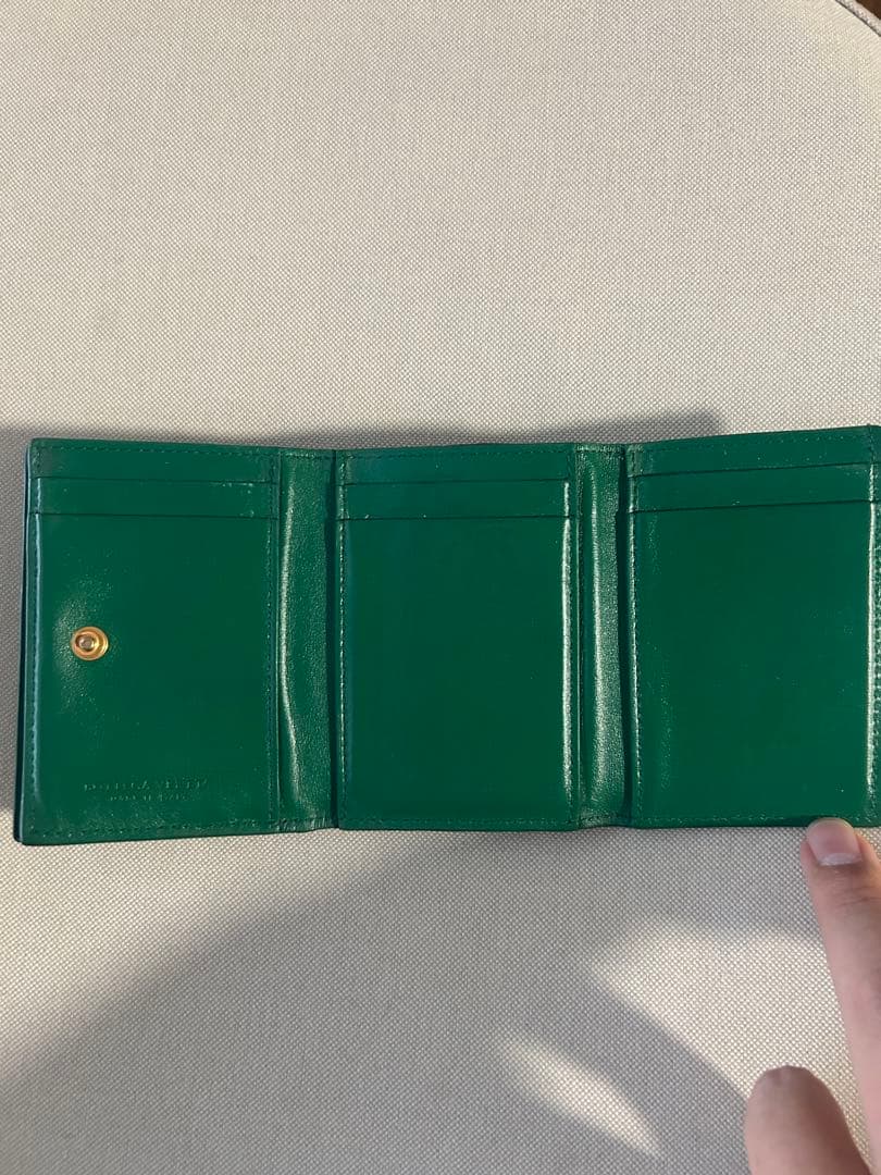 BOTTEGA VENETA折り財布 緑