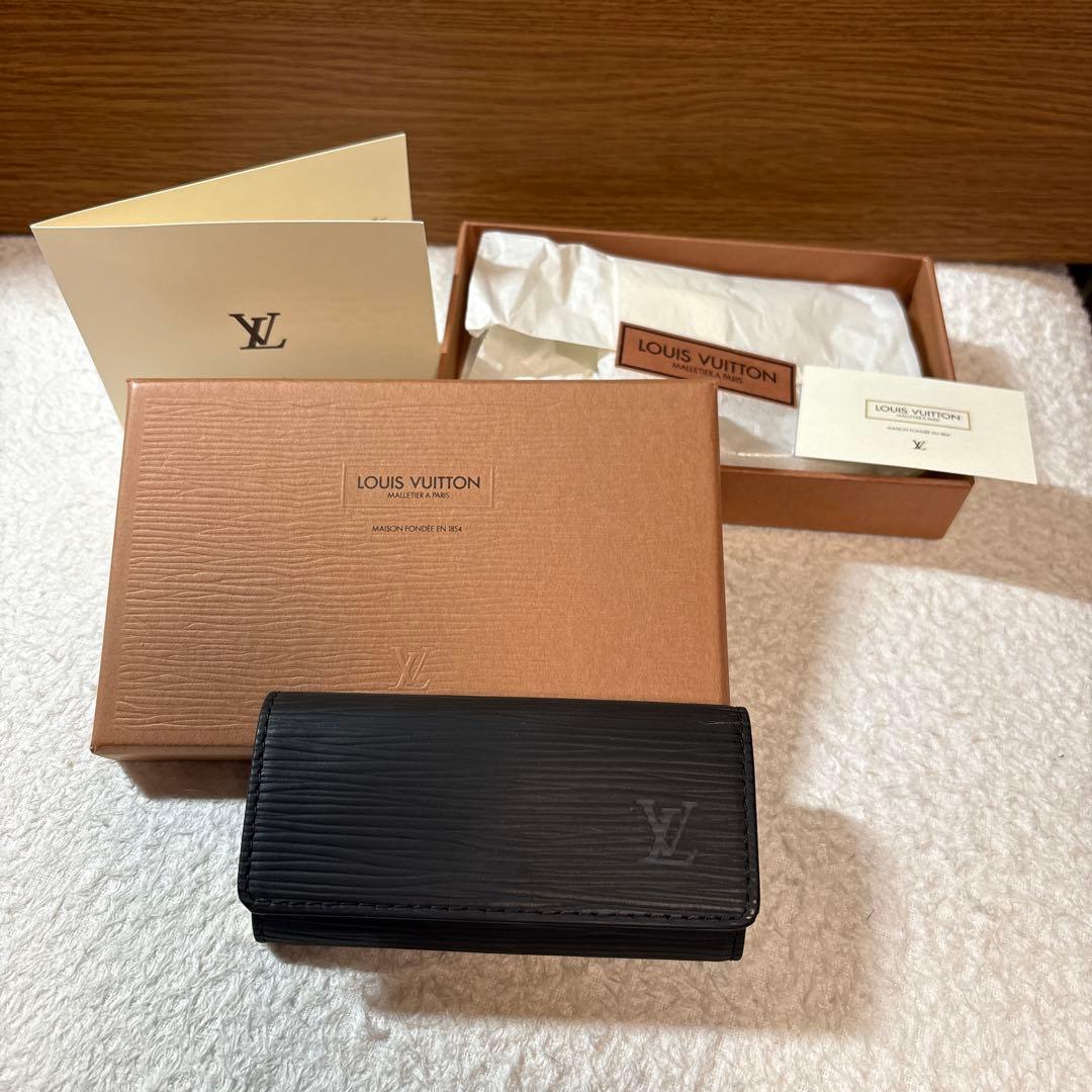 Louis Vuitton エピレザー ブラックキーケース