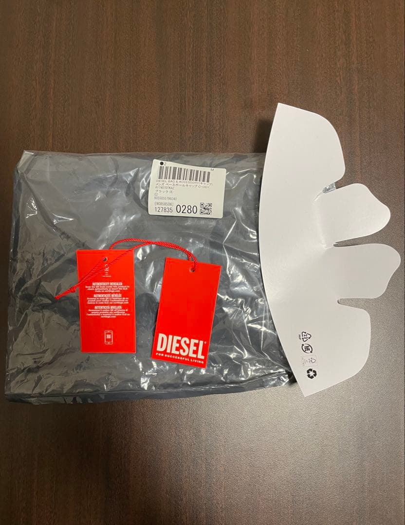 diesel ディーゼル　ベースボールキャップ　ブラック　美品　付属品あり