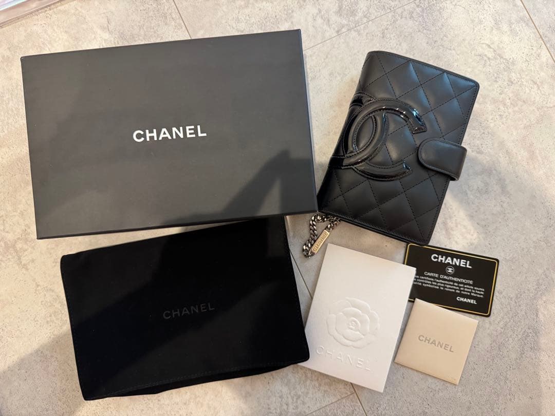 年末セール CHANEL 二つ折り財布 カンボンライン ココマーク ミニ財布 箱
