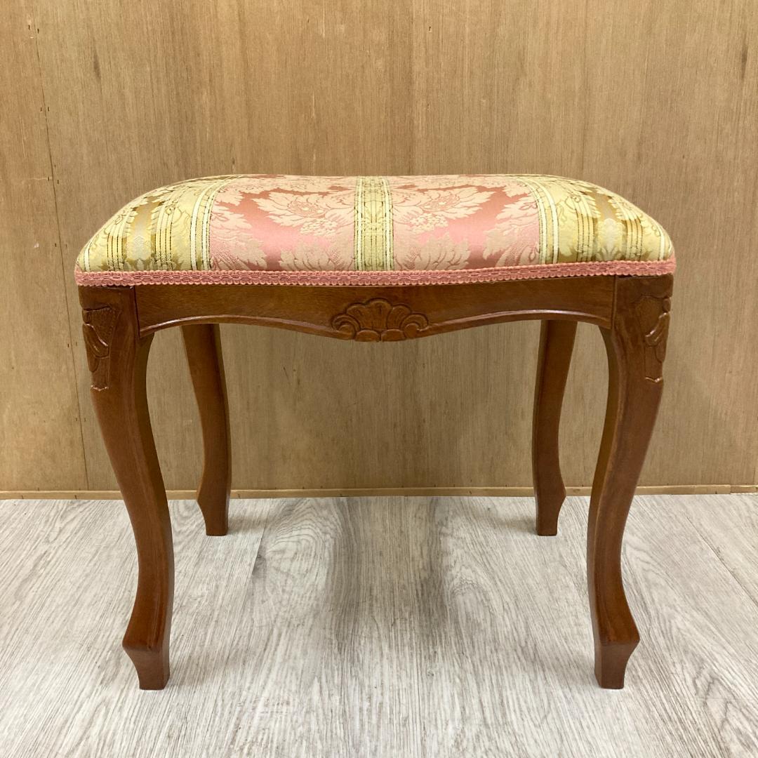 イタリア 　猫脚　スツール　オットマン　クラシック 　A