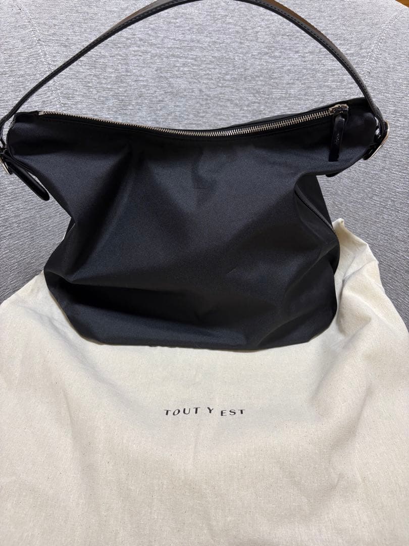 TOUT Y EST SAC CANOT TOILE 黒 ショルダーバッグ
