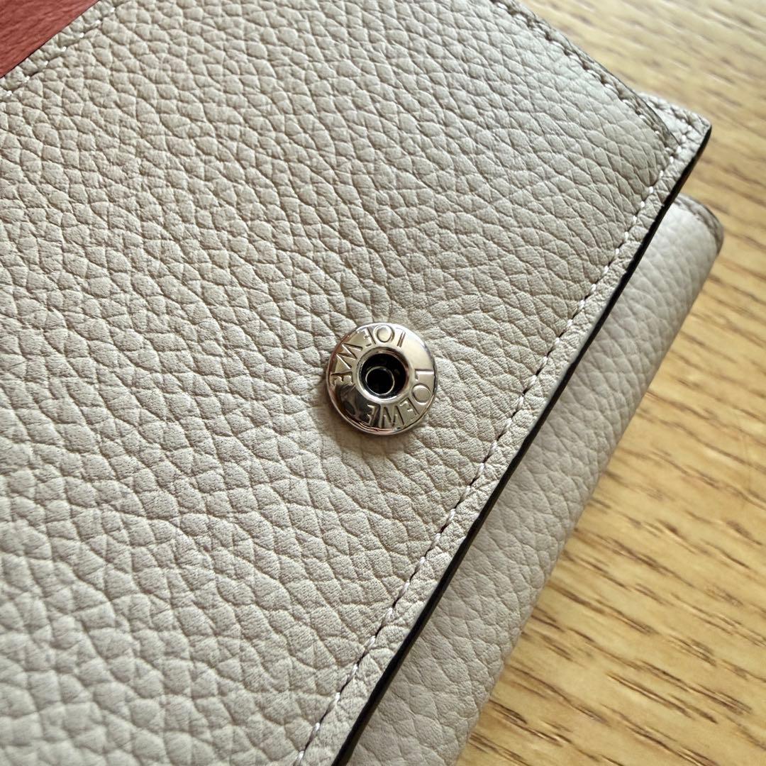 LOEWE ロエベ　トライフォールド　ウォレット