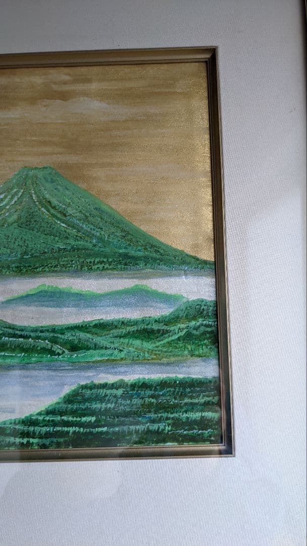 富士山の点描画です。岩絵の具と水干絵具で描きました。