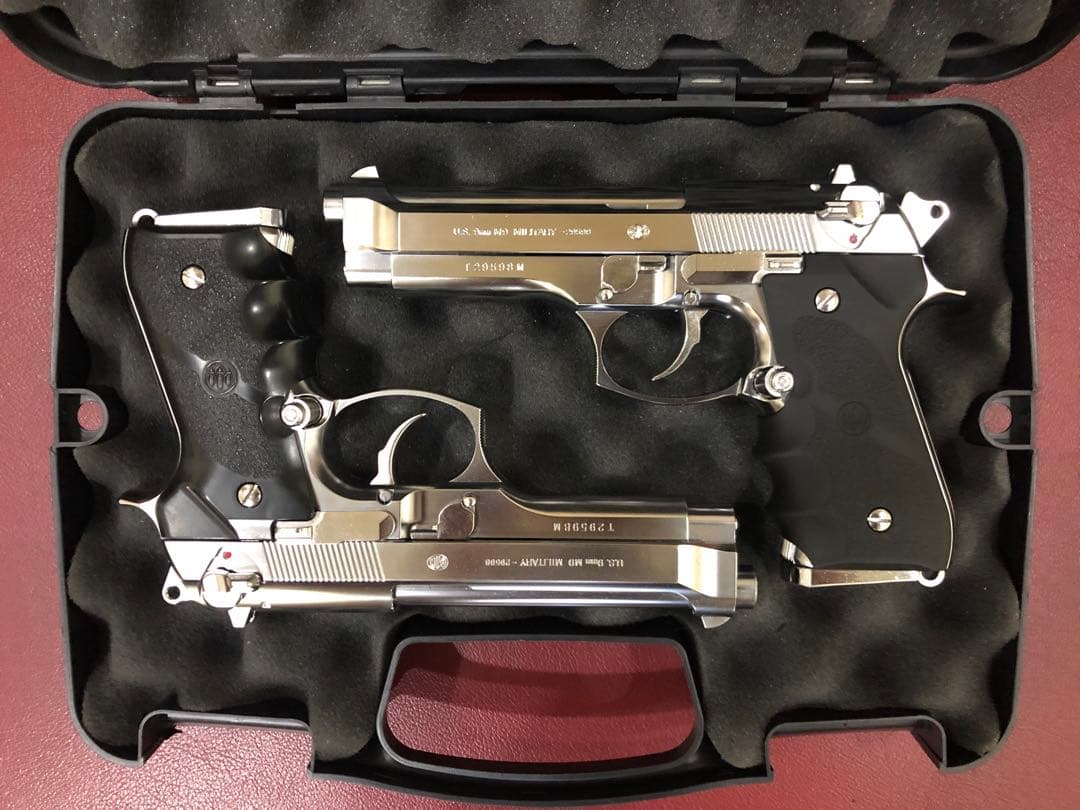 今日だけ値下げ！ベレッタファン必見マルイM92FクロームステンレスGBBケース付