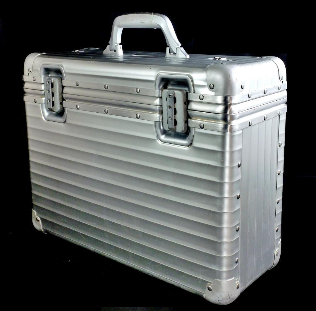 リモワ 950.50 TOPAS『パイロット・ケース』（ラージスリム) 33L