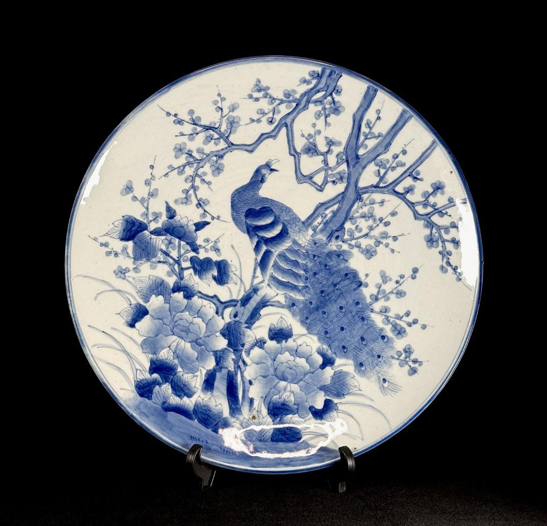 時代物　古伊万里　染付孔雀牡丹文大皿　直径46㎝