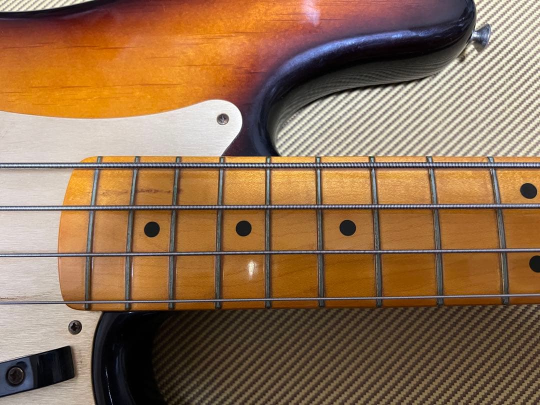ベース Fender American Vintage Precision Bass