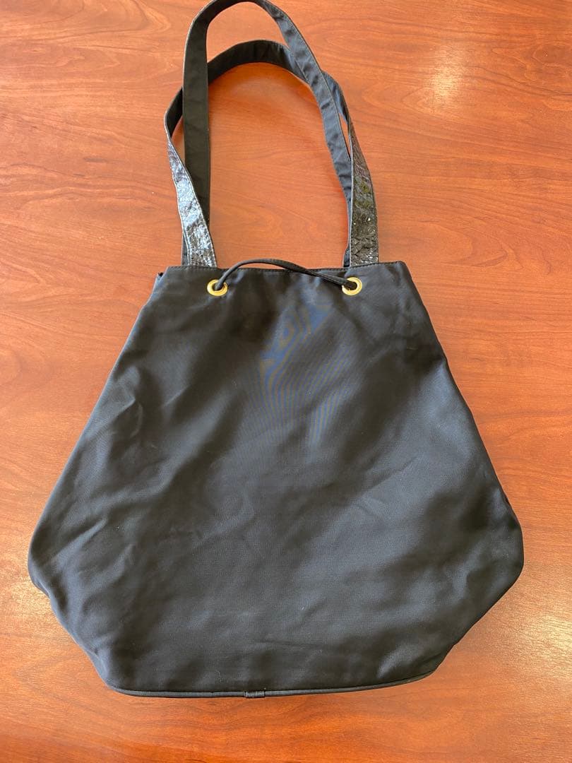 プラダ ナイロン トートバッグ ビーズ 巾着 肩掛け ブラック