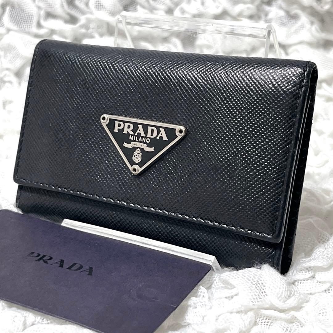 美品✨プラダ 6連キーケース トライアングルロゴ サフィアーノレザー 黒 三角