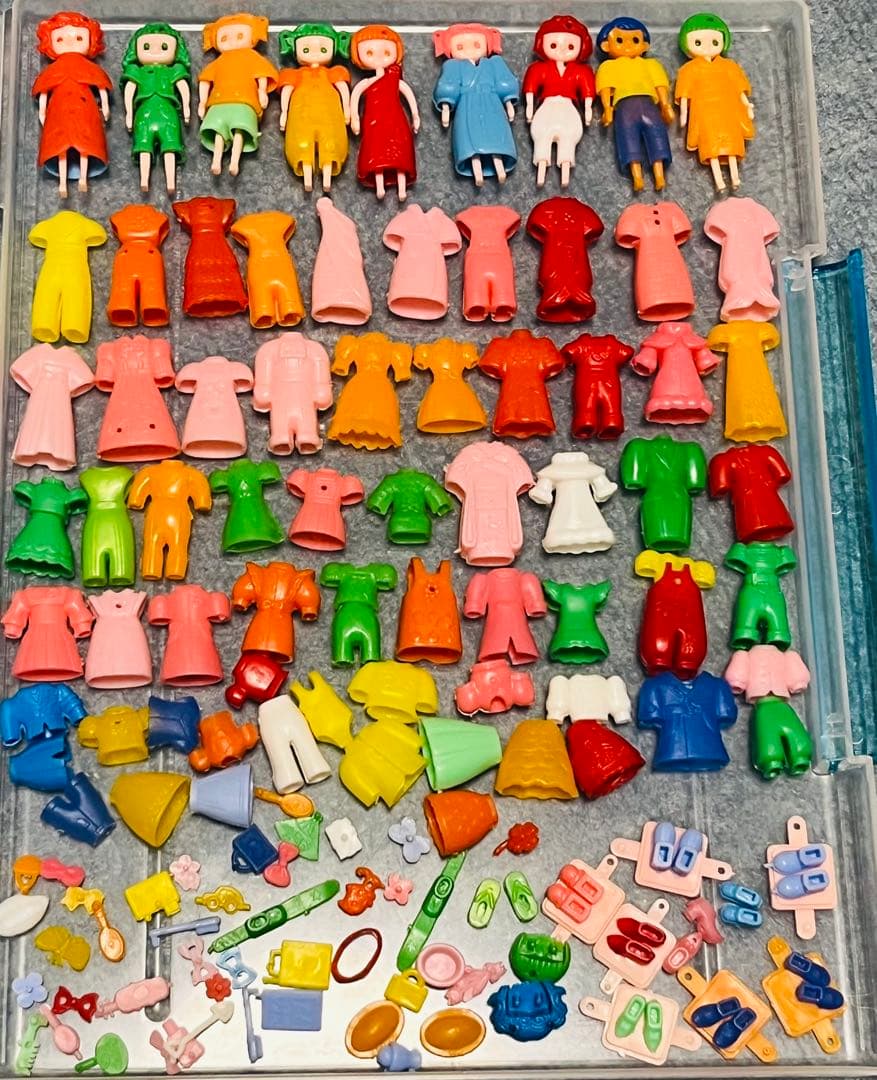 グリコおまけ　パピーちゃんと洋服と小物いろいろ