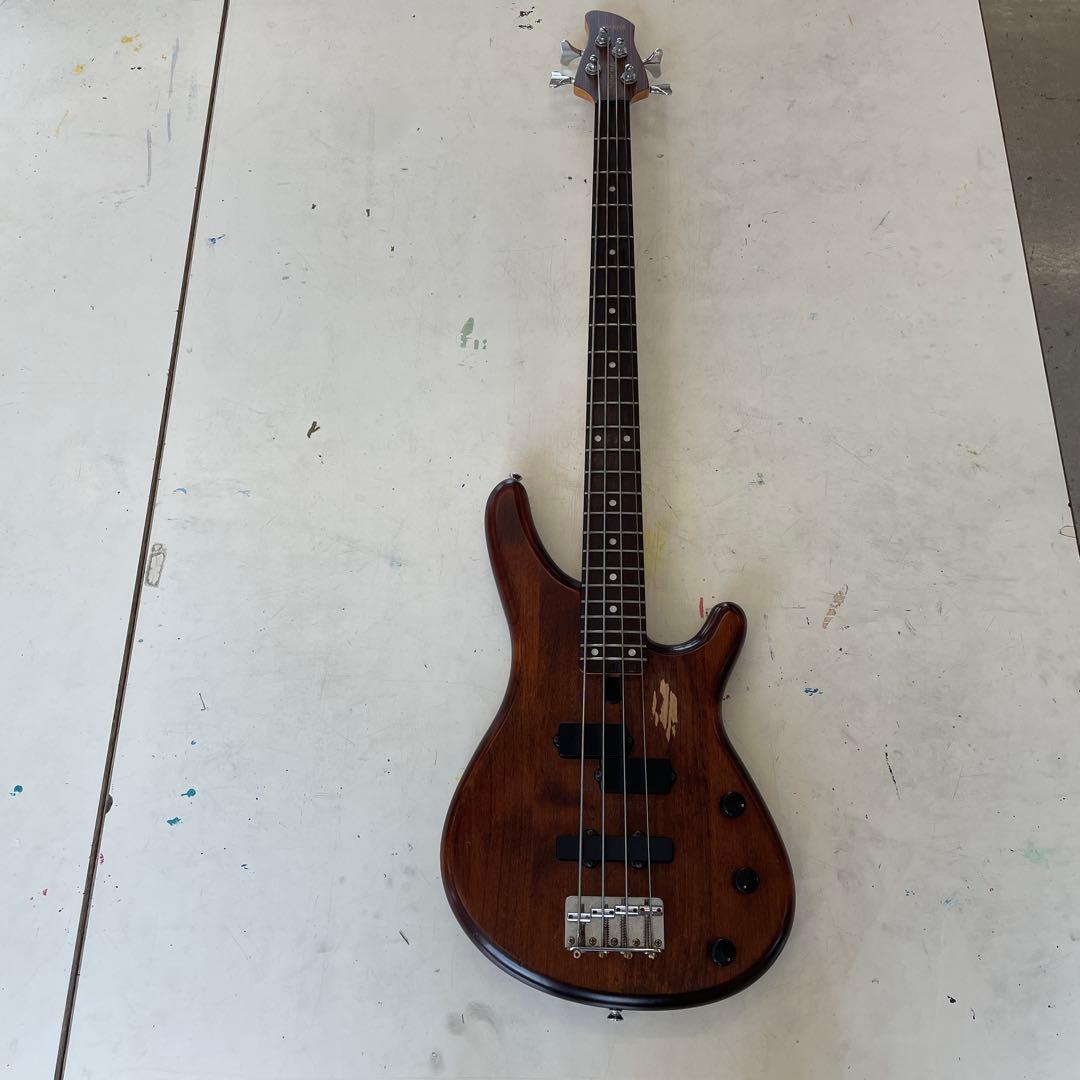 ヤマハ　ベース　モーションB