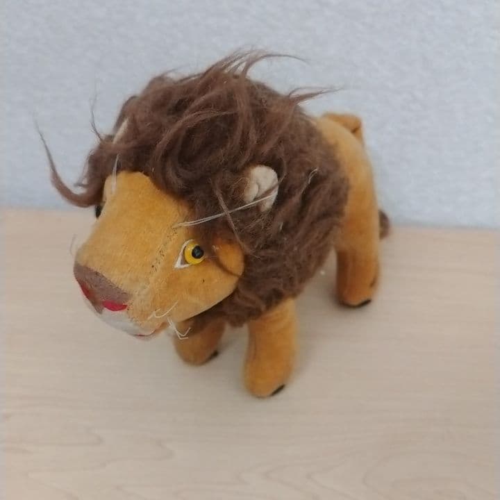 東京動物園協会　おがくず　ライオンぬいぐるみ置物