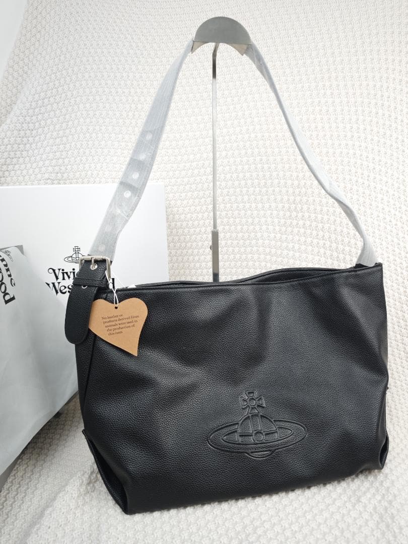 Vivienne Westwood ブラックショルダーバッグ