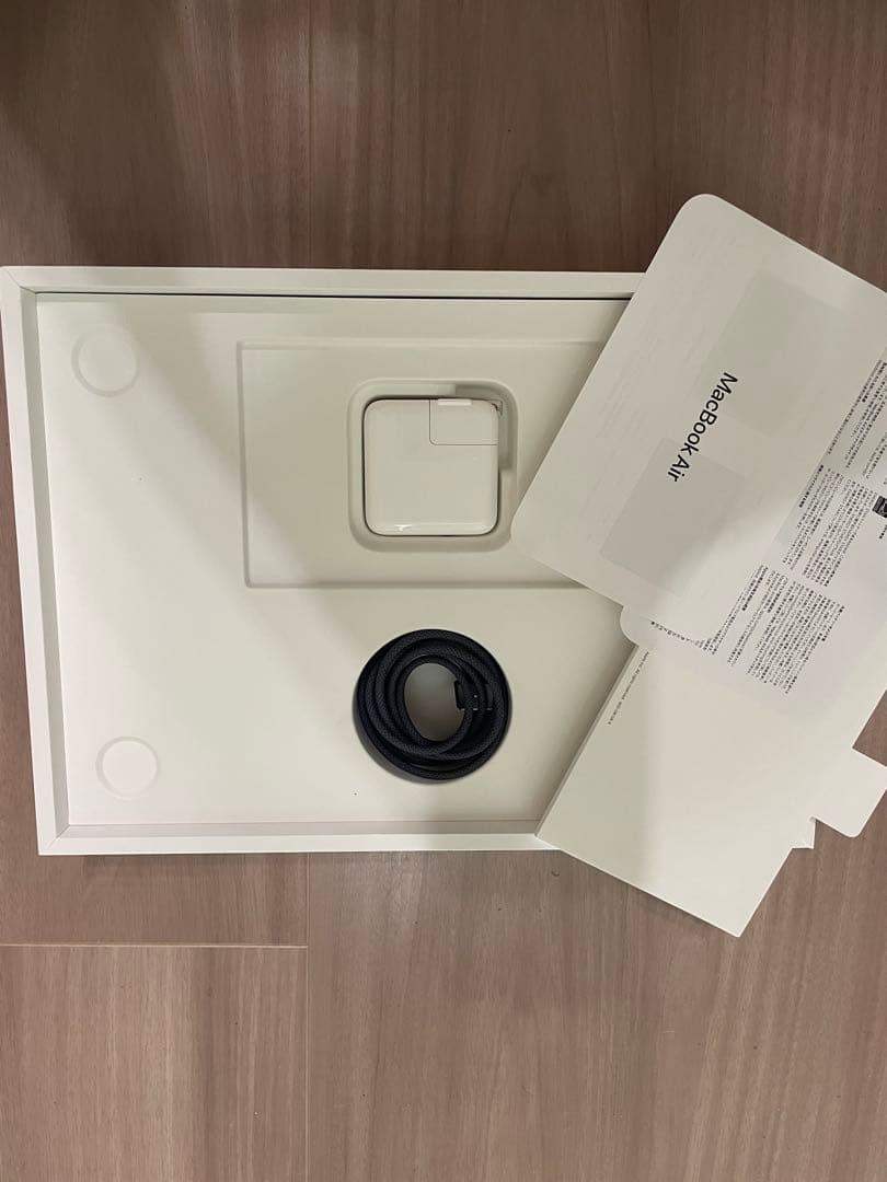 zulian【新品同様】MacBook air M4 本体