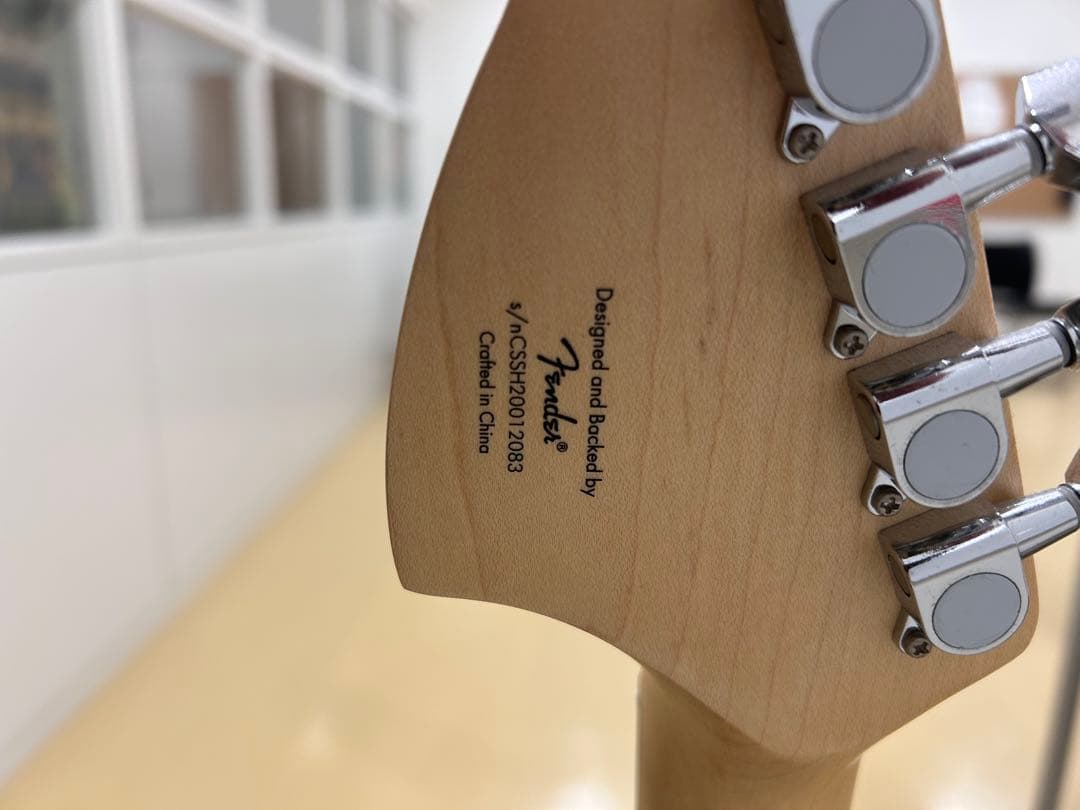Squier ギター本体　ギタースタンド＋保証書付き 正規店購入