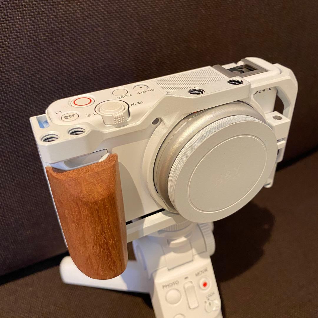 【新品同様】白好きの方へ SONY ZV-1 純正スタンド・映画風撮影レンズ付き