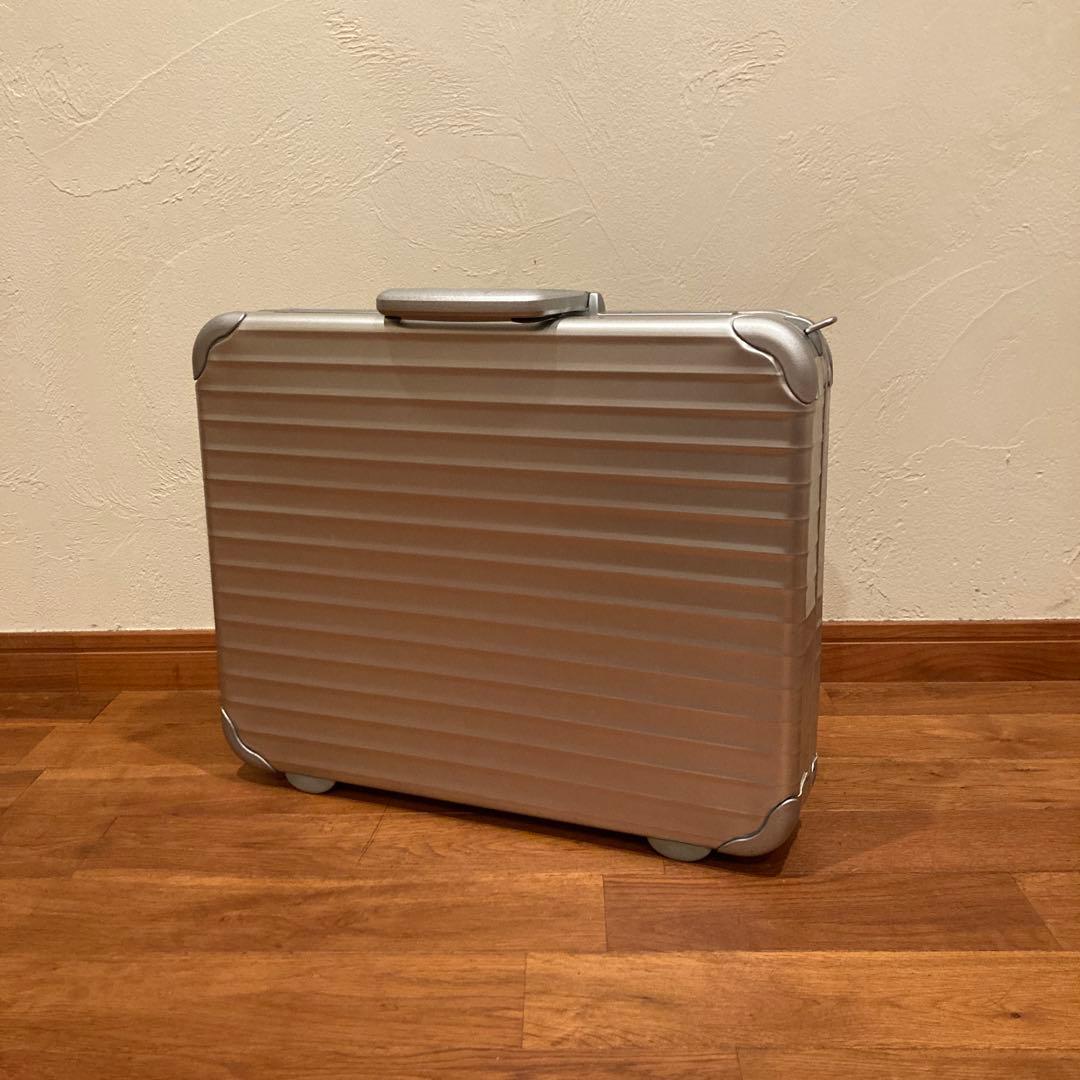 RIMOWA アタッシュケース アルミ シルバー