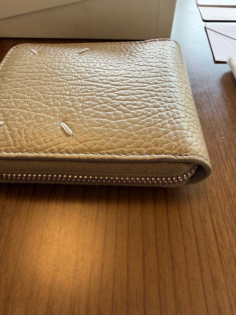 メゾンマルジェラ2つ折り財布