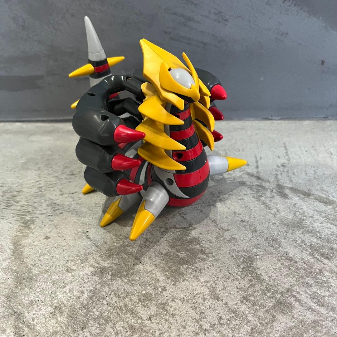 バトルアクションフィギュアDP ギラティナ　オリジンフォルム　可動式フィギュア