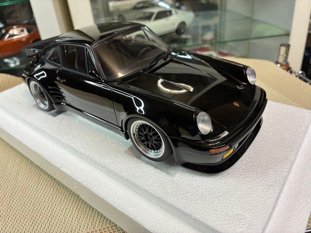 オートアート 1/18 湾岸ミッドナイト ポルシェ911ターボ コミック♯1vr