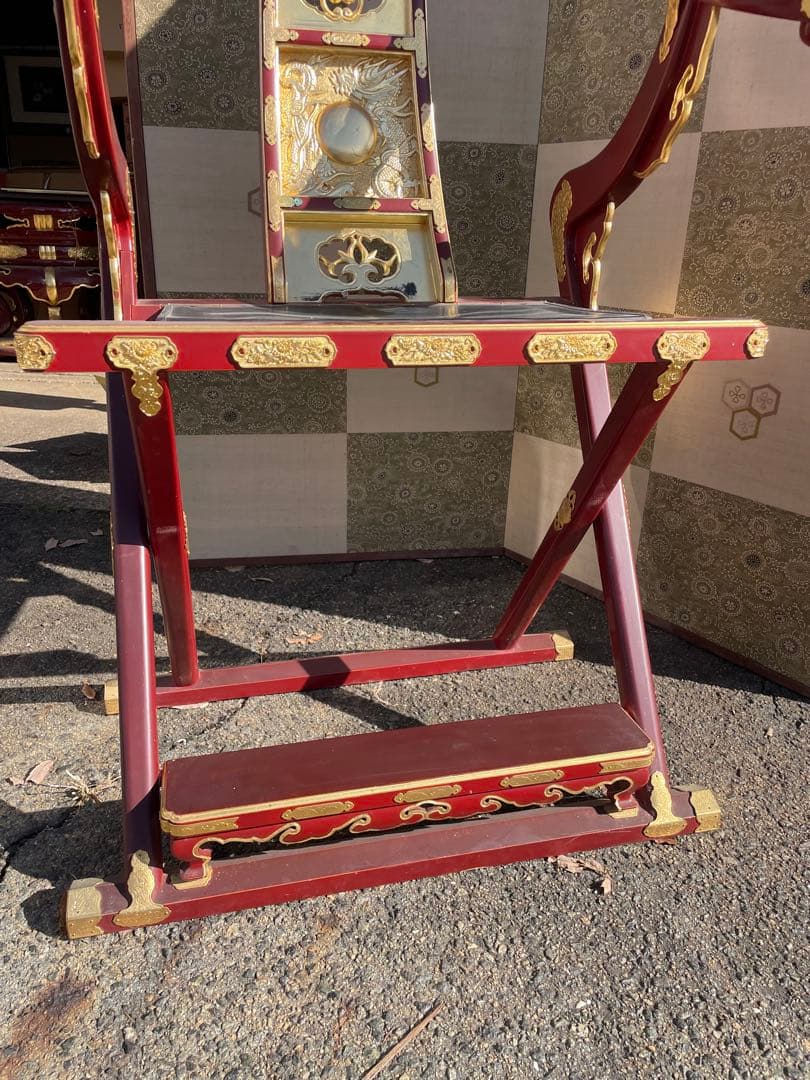寺院仏具 ルーツ型本曲録 平安寺　住職/僧侶の椅子 漆塗/金箔/折りたたみ式