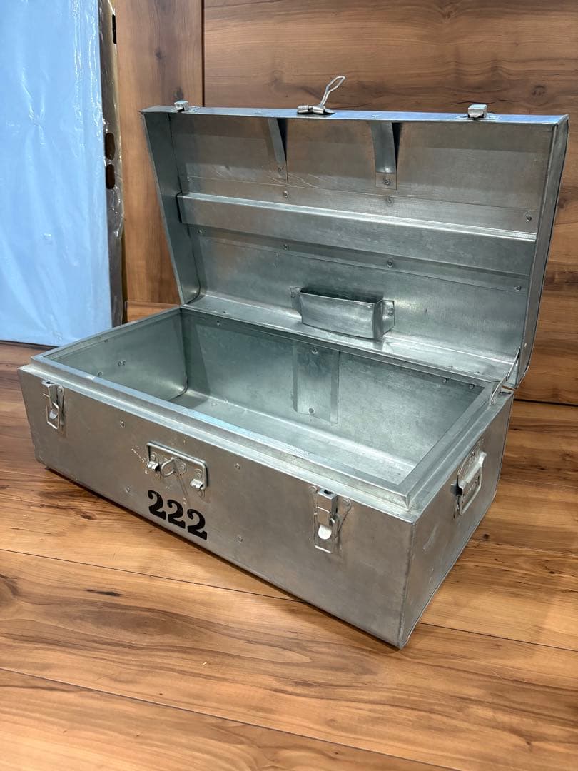 アルミ製収納ボックス　ヴィンテージ風　おしゃれ