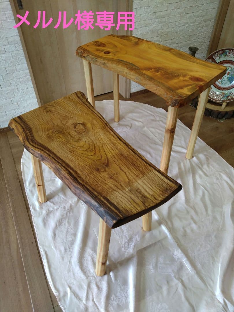 栗のテーブル、檜のテーブル　メルル❕