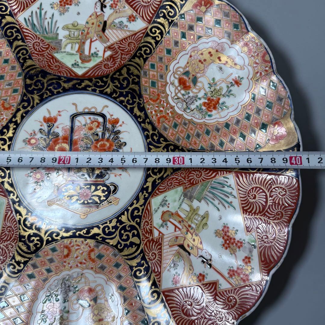 幕末〜明治期　赤絵　花籠文菊花形大皿　獅子牡丹　人物画　上手物　直径40.7cm