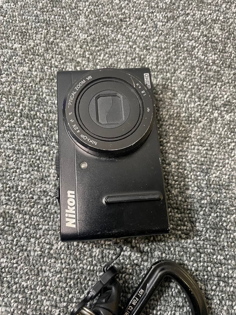 Nikon コンパクトデジタルカメラ