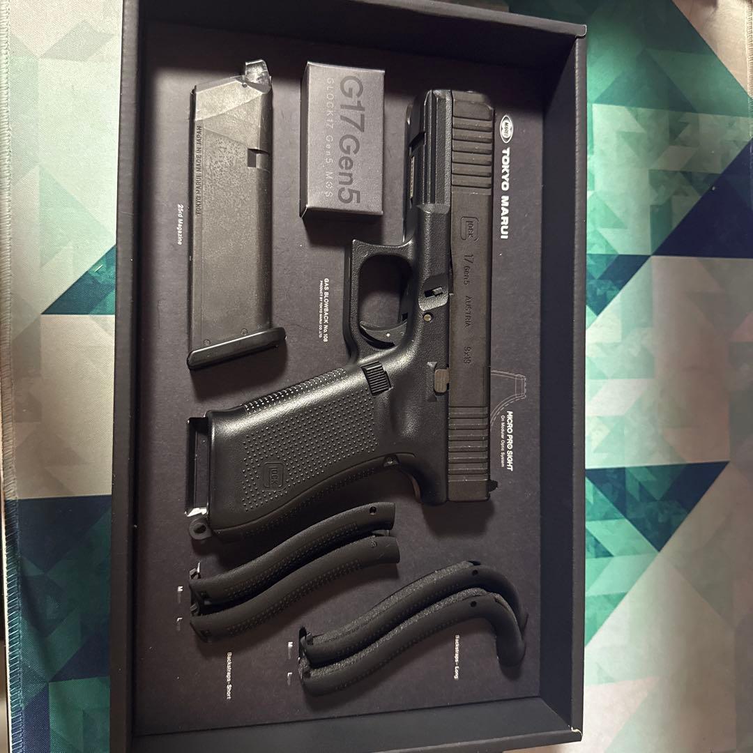 東京マルイGLOCK17 Gen5 予備マガジン付き