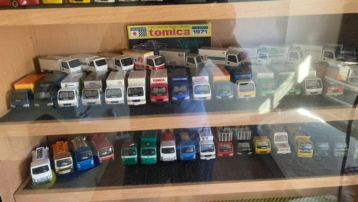 トミカ　いすゞトラック