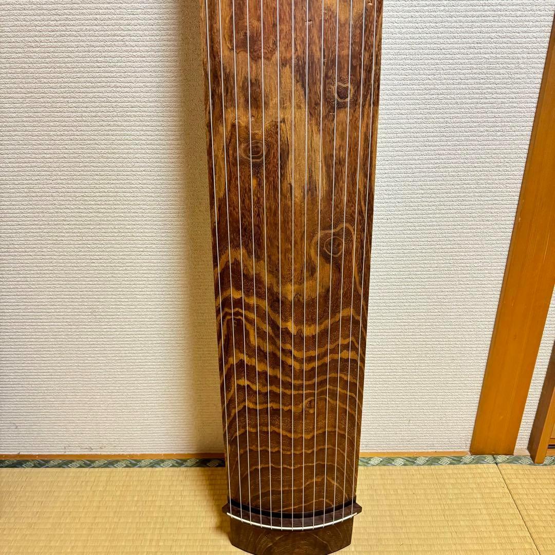 高級　箏　琴　綾杉彫　くり甲　透かし玉縁包み　山田流　蒔絵　螺鈿　13弦　ケース